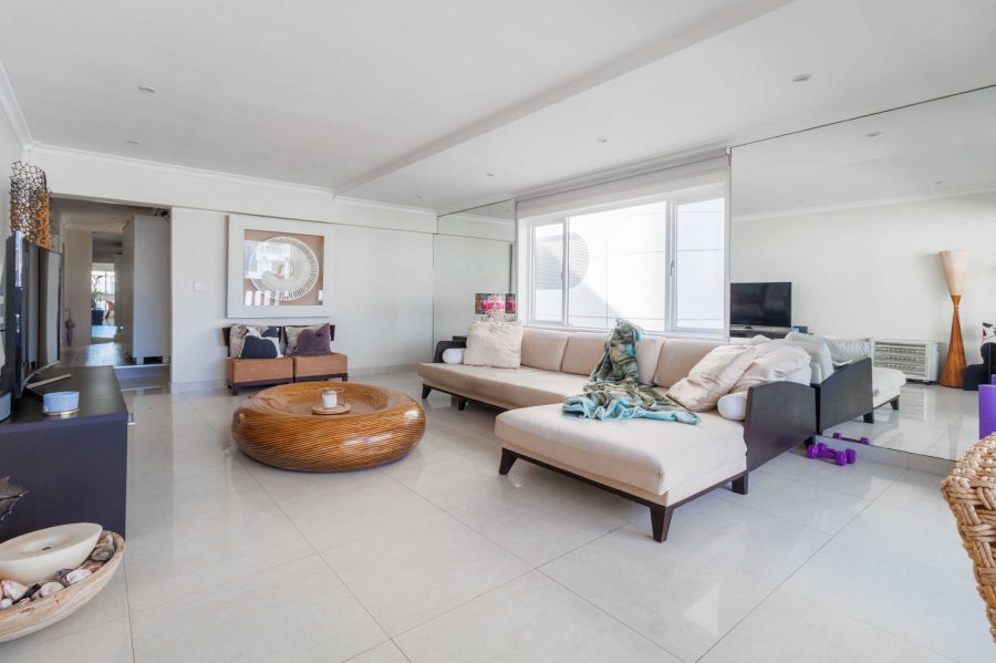 To Let 2 Bedroom Property for Rent in Sea Point Western Cape